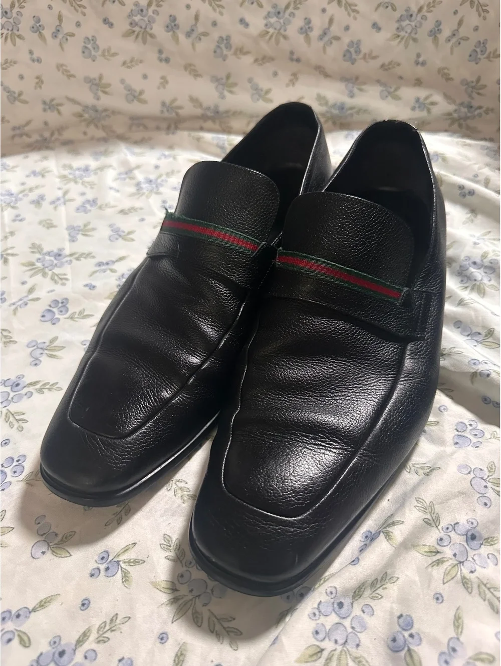 Gucci Black Leather Slip-On Loafers with Signature Webbing